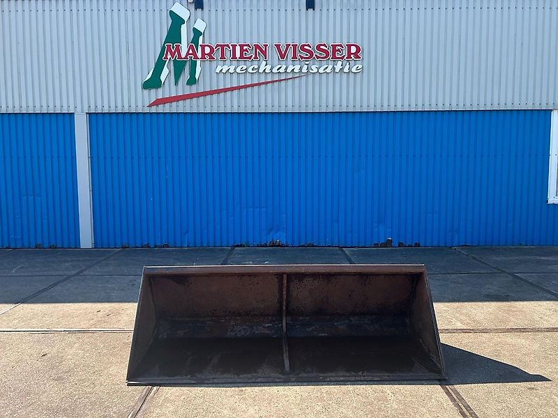 Wifo VCB 220 Voorladerbak euro aansluiting