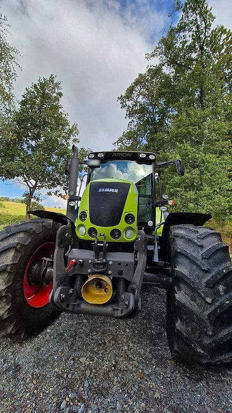 Claas Arion 620 CIS