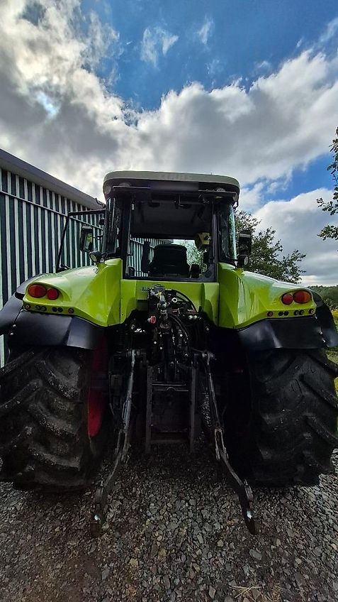 Claas Arion 620 CIS