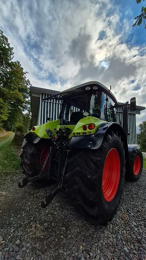 Claas Arion 620 CIS