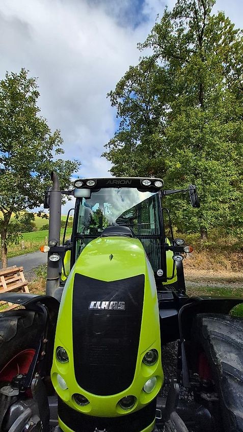 Claas Arion 620 CIS