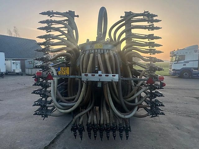 Veenhuis VMB 7500 + bemester slootsmid