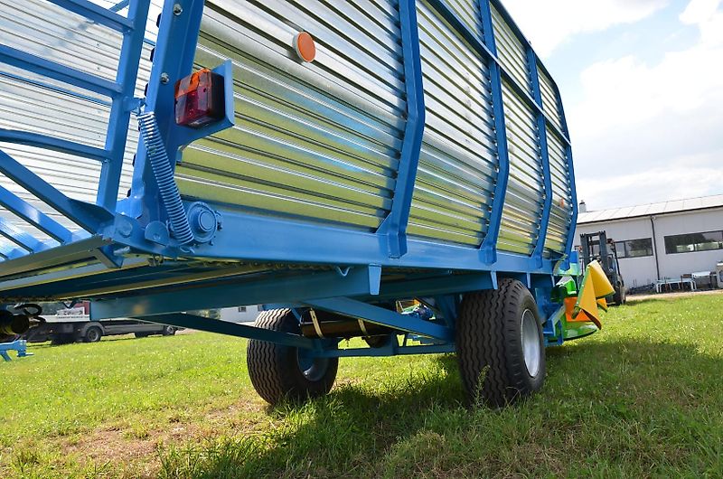 MD ZM Ladewagen mit Mähwerk T635/1