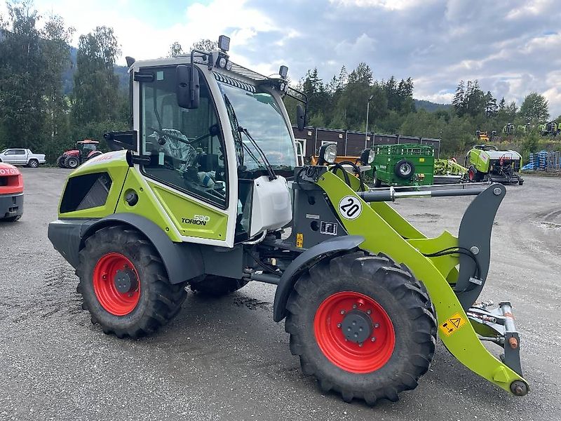 Claas Torion 530