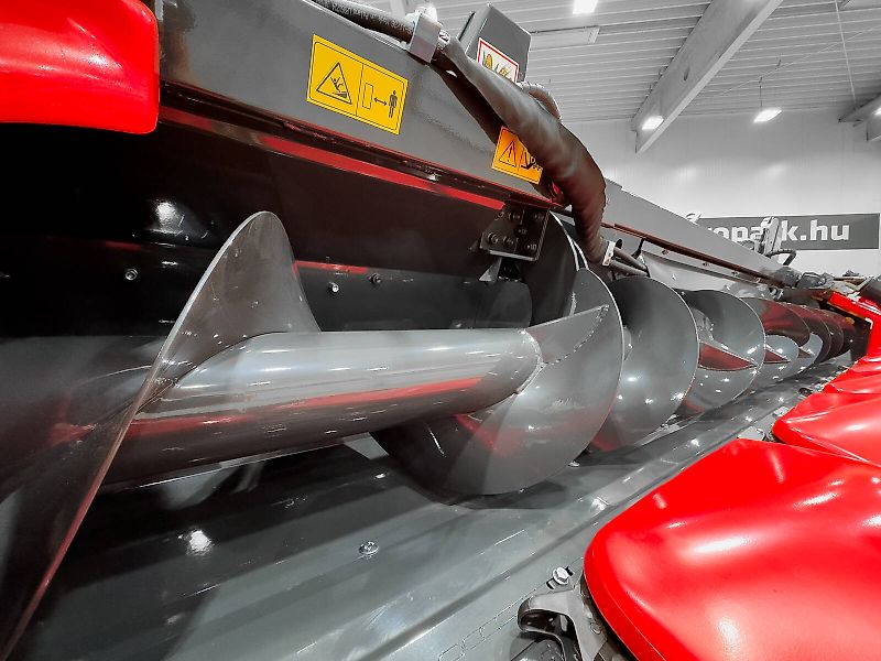 Capello Quasar R6 6 row (75 cm), foldable corn header for Claas Lexion / Tucano combines