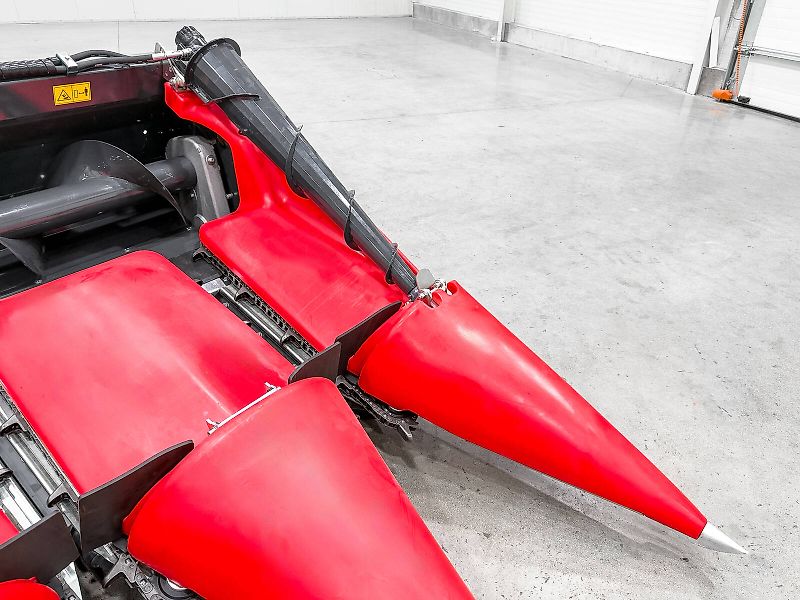 Capello Quasar R8 8 row (75 cm), foldable corn header for John Deere combines