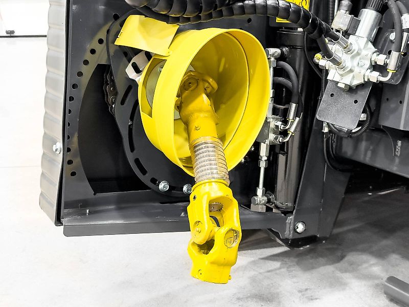 Capello Quasar R8 8 row (75 cm), foldable corn header for John Deere combines