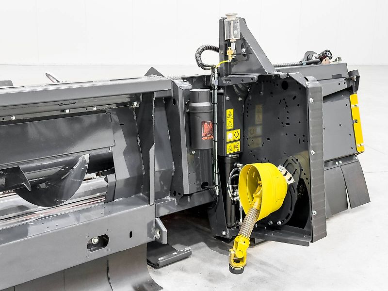 Capello Quasar R8 8 row (75 cm), foldable corn header for John Deere combines