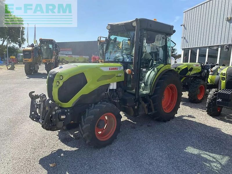 Claas nexos 230 m tradition