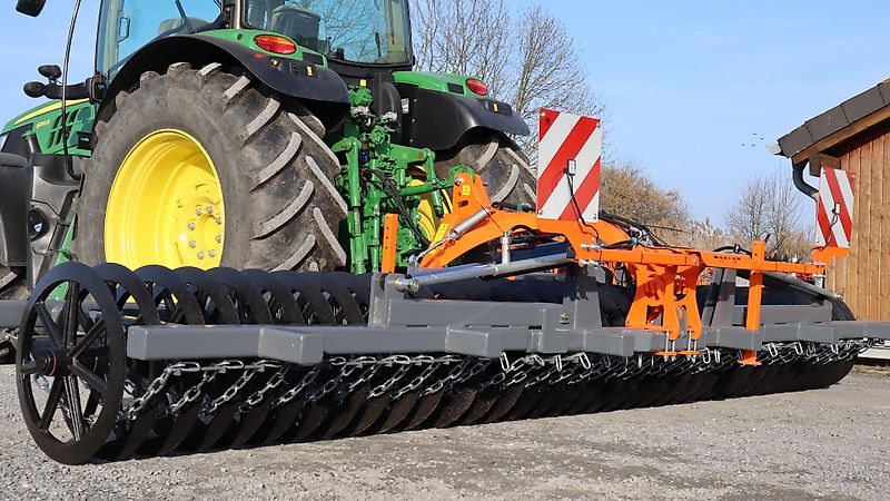 AgroXX AgroXX FRONTPACKER--6.0 m Hydro mit Lenkbock - 700mm Ringe--