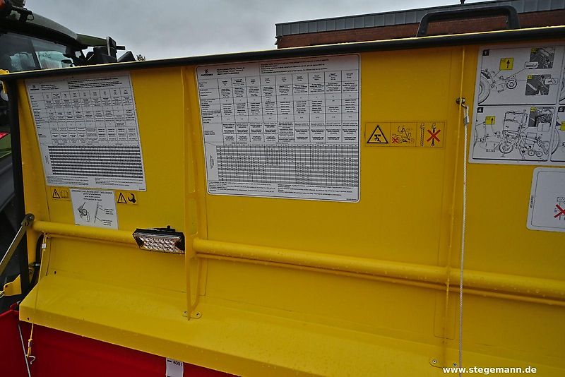 Pöttinger Lion 3002 Kreiselegge + Vitasem 302 ADD Sämaschine