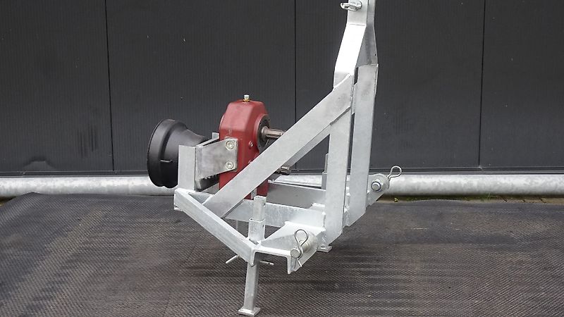 Hofstede Omkeerkast tandwielkast omkeer tandwiel kast bak op driepunt frame / ook T kast voor mestmixer