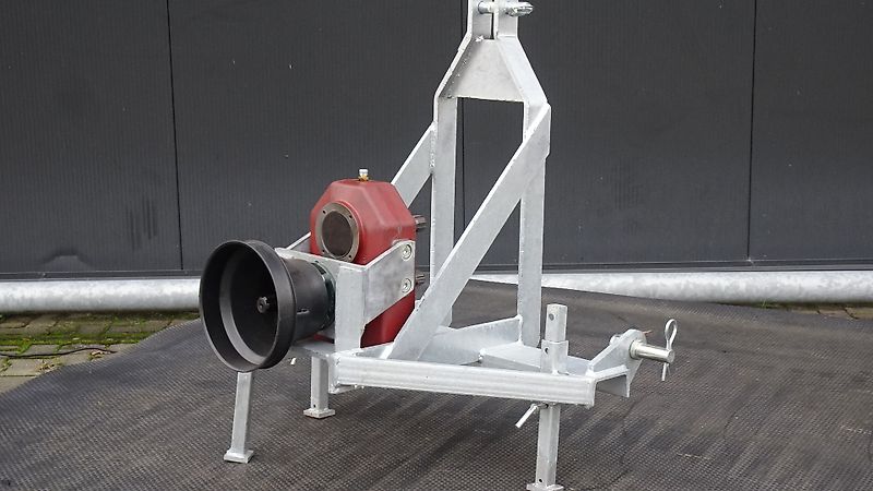 Hofstede Omkeerkast tandwielkast omkeer tandwiel kast bak op driepunt frame / ook T kast voor mestmixer