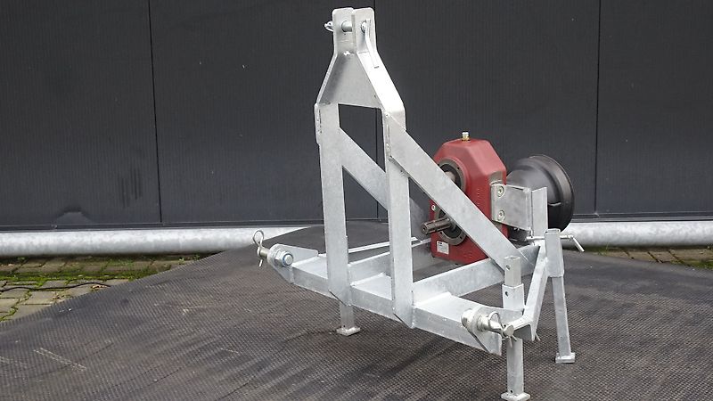 Hofstede Omkeerkast tandwielkast omkeer tandwiel kast bak op driepunt frame / ook T kast voor mestmixer