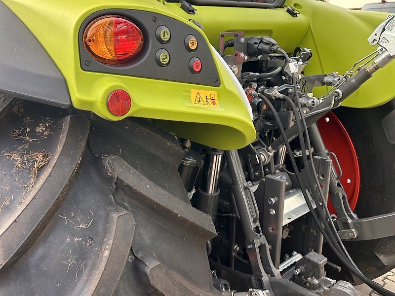 Claas Arion 420 Panoramic