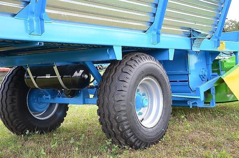 Zamet Mähladewagen / Green forage mower / Remorque autochargeuse / Autocaricante / Самозагружающийся прицеп с косилкой / Przyczepa samozaładowcza z kosiarką bębnową T635