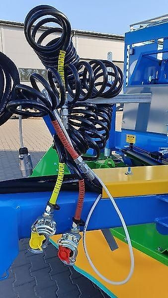 Zamet Mähladewagen / Green forage mower / Remorque autochargeuse / Autocaricante / Самозагружающийся прицеп с косилкой / Przyczepa samozaładowcza z kosiarką bębnową T635