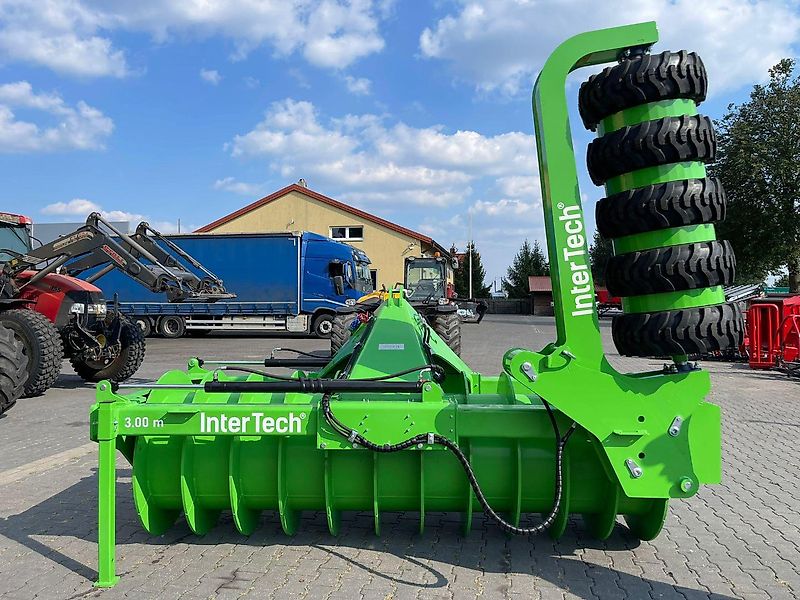 D&D Landtechnika Silowalze Siloverteiler Verdichtungwalze Silo Walze