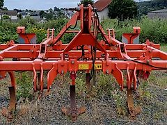 Kverneland Anbaugrubber CU 3300C mit einem neuen Satz Schare