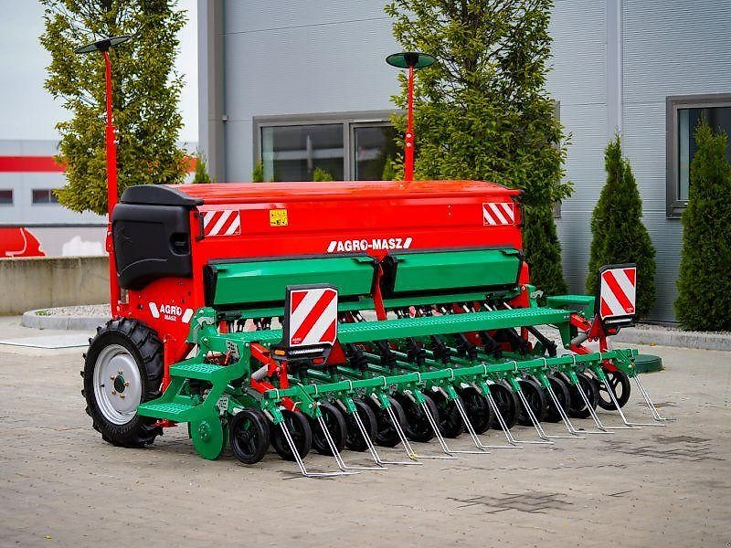 AGRO-MASZ SR301 mit 25 Doppelscheibenscharen und Andruckrollen